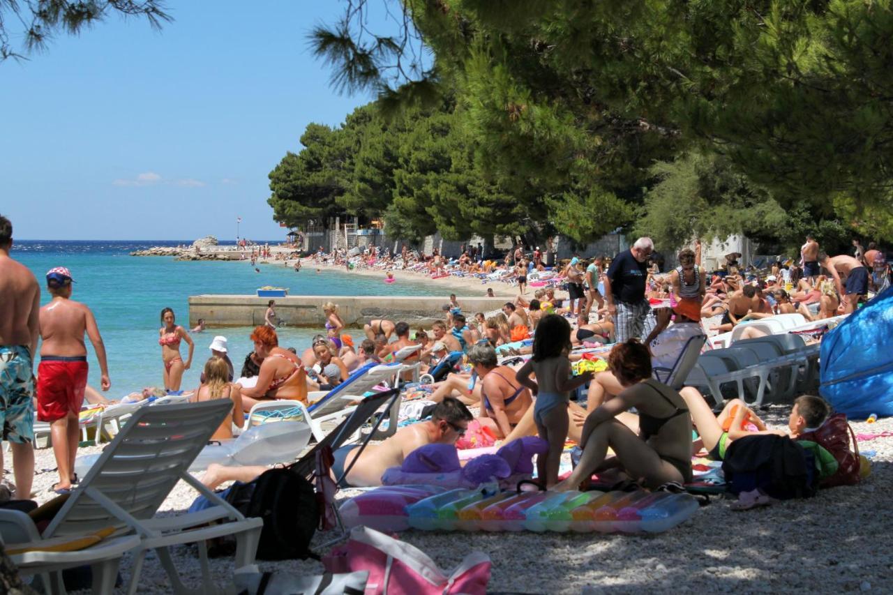 Apartments by the sea Baska Voda, Makarska - 17570 Bagian luar foto