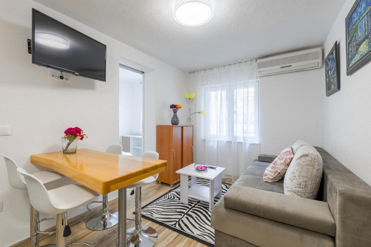 Apartments by the sea Baska Voda, Makarska - 17570 Bagian luar foto