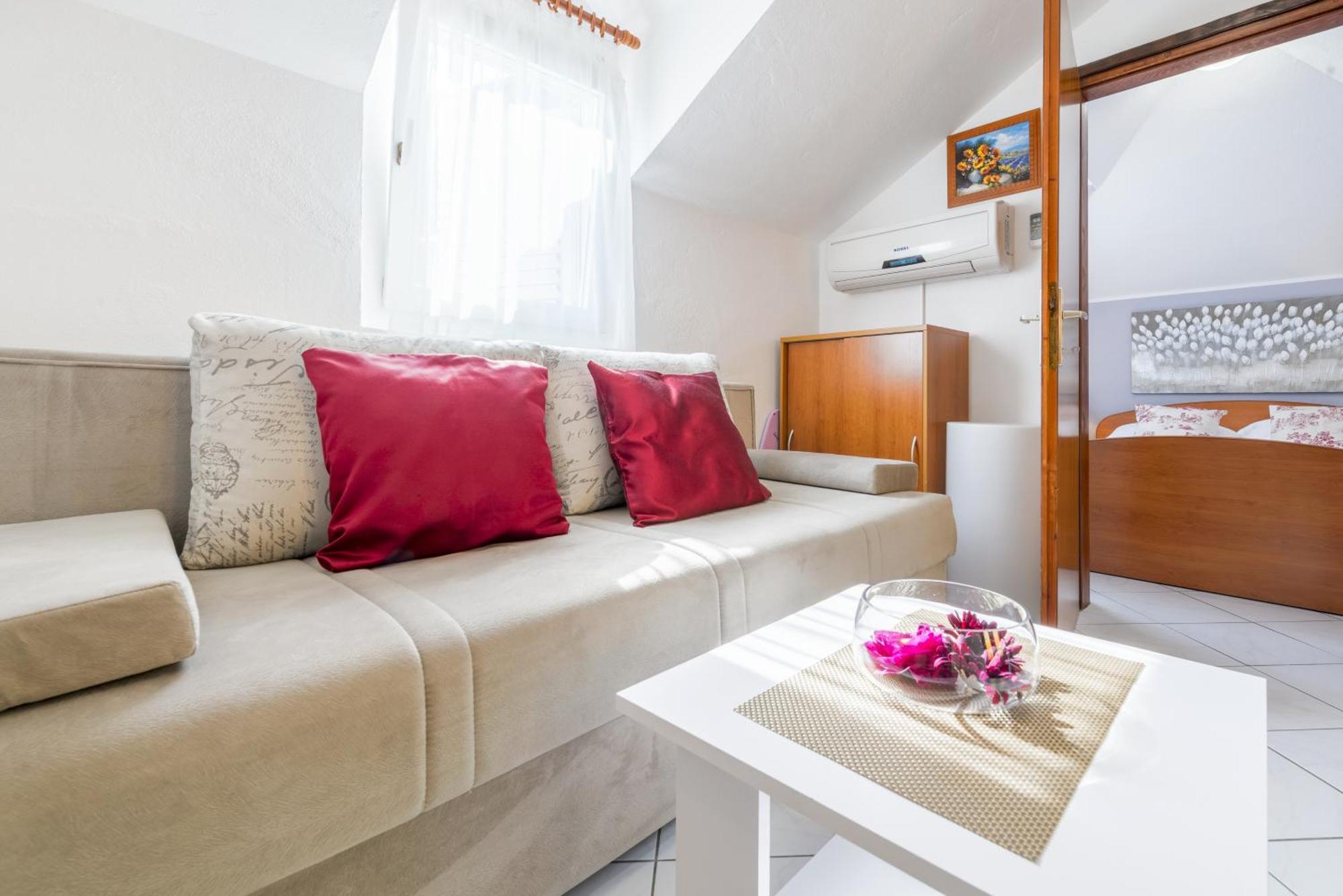 Apartments by the sea Baska Voda, Makarska - 17570 Ruang foto