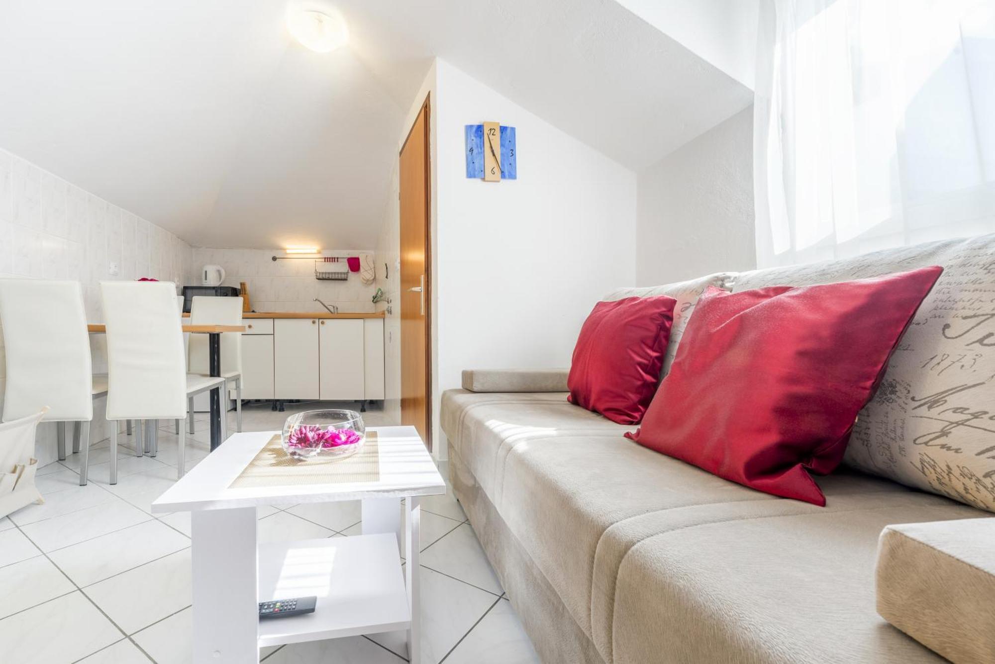 Apartments by the sea Baska Voda, Makarska - 17570 Ruang foto